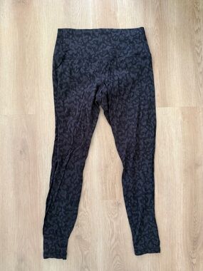 Lululemon Align Pant 28” size 10
